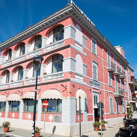 Hotel Miramare Ladispoli Exterior photo