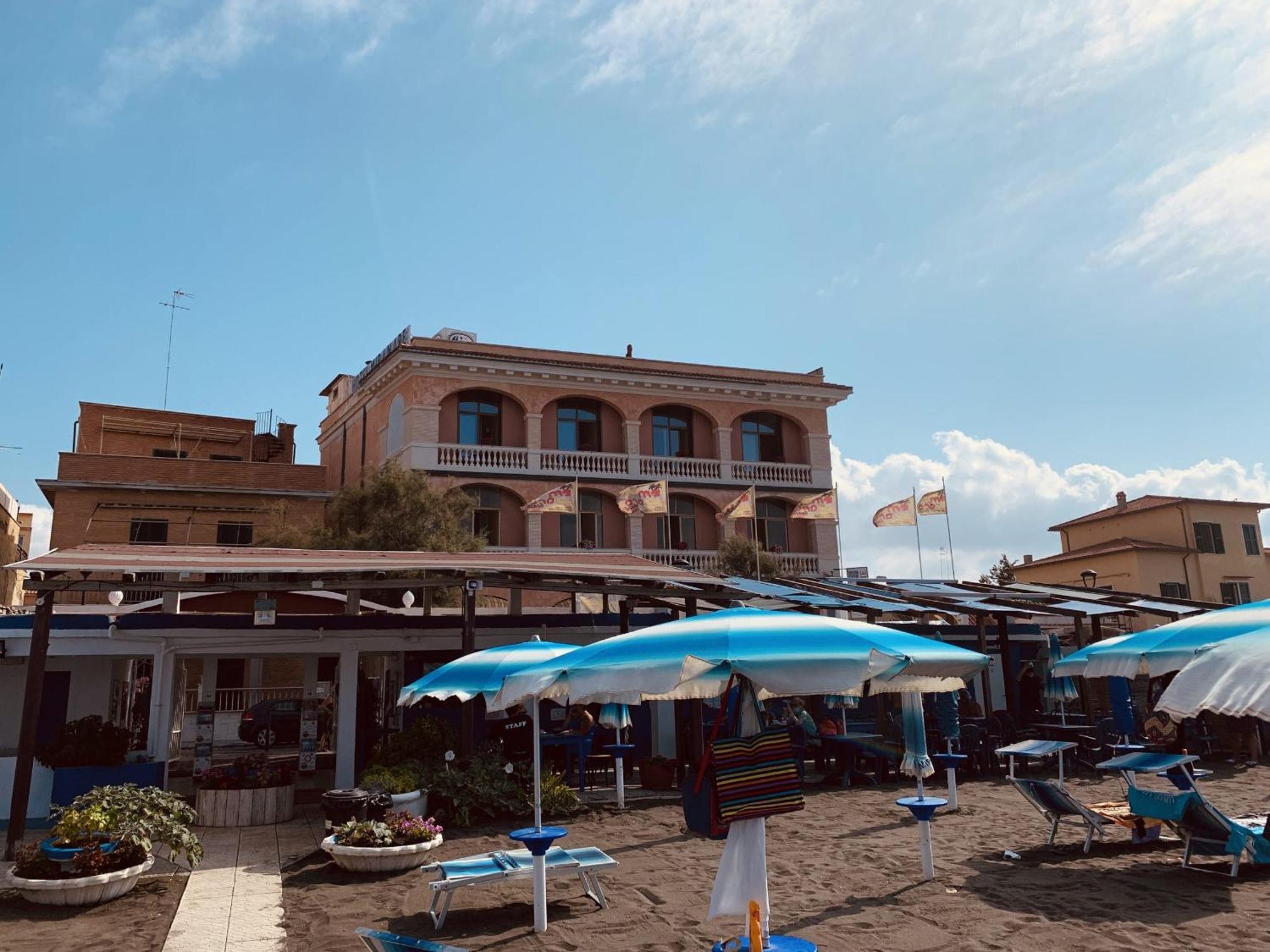 Hotel Miramare Ladispoli Exterior photo